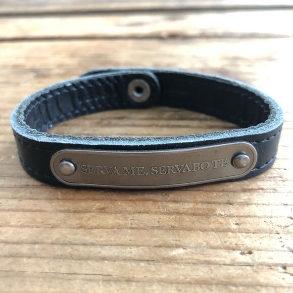 ISO Latin message Marc jacobs Latin bracelet ISO ISO ISO ISO ISO ONLY. - Picture 2 of 2